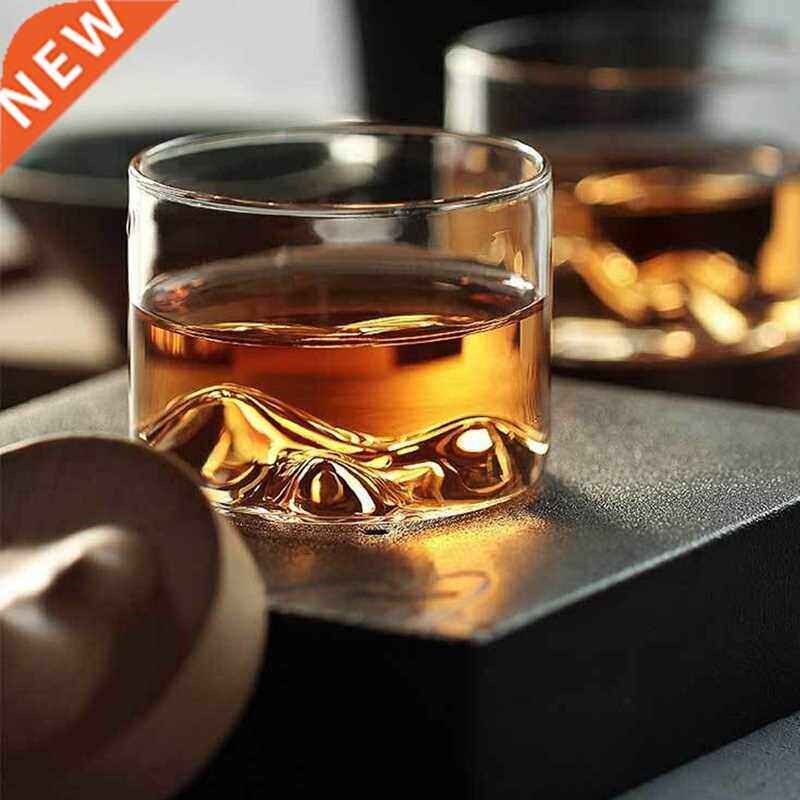 Irish Whiskey Wine Cup Small Mountain with Wooden Base图片