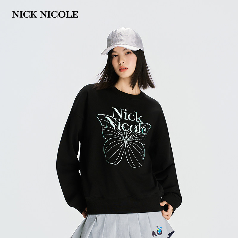 NICK&NICOLE2026新款时尚韩版宽松休闲二行字母蝴蝶刺绣圆领卫衣