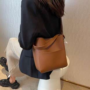 Large Capacity Commuter Bucket Bag Womens Autumn New High-e