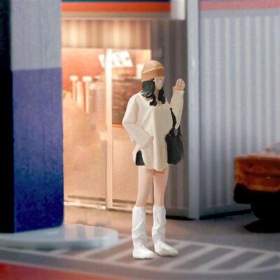 1/64 Girl Figure Sand Table Layout Decoration Train Railway