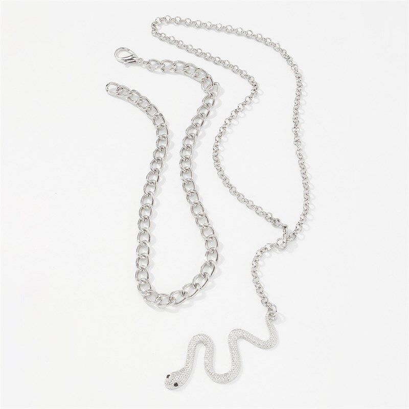 Exaggerated multi-layer chain Zodiac Snake Pendant creative - 实物图