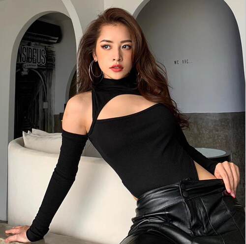 High Fashion Womens Long-sleeved Bodysuit Solid Color Holl