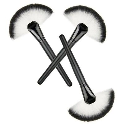 1pcs Large Fan Makeup Brushes Facial Powder Foundation Blush