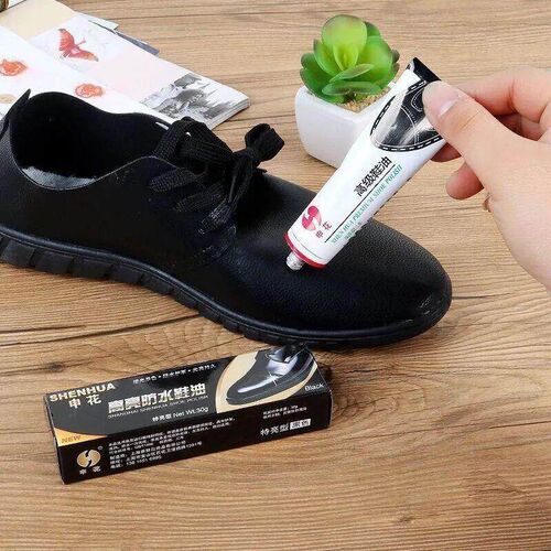 Black solid shoe polish, colorless maintenance shoe cleaner,