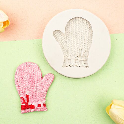 Cartoon Christmas Plush Glove Shape Mold Creative Baking Fon