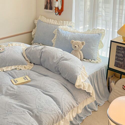 Princess Style Carved Bed Four-piece ral Fleece Bedding Doub