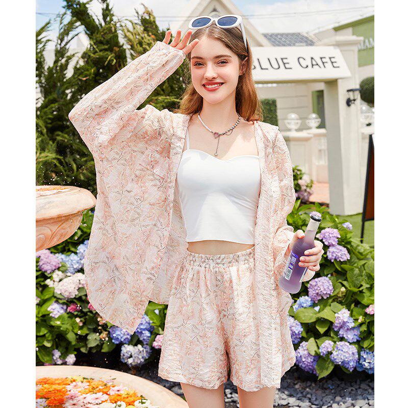 zklin活泼俏皮防晒衣服两件套装女衬衫外套短裤穿搭一整套早春秋