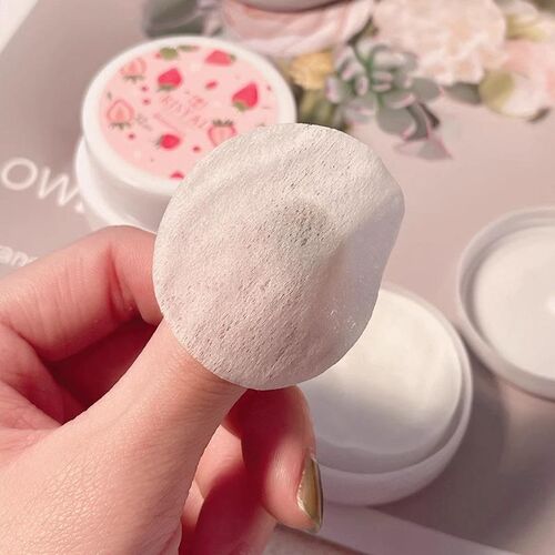 Box of 32 Disposable Nail Polish Remover Wipes, Gentle on Na