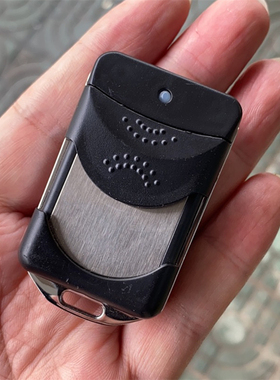 3滚码车库翻版门卷帘门卷闸门电动门HCS301