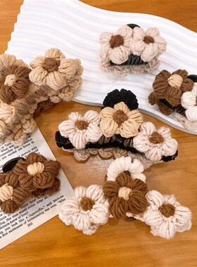 Wool flower hairpin female back head grab clip elegant tempe