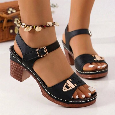 Young Girls Fashion Sandals With Adjustable Buckles