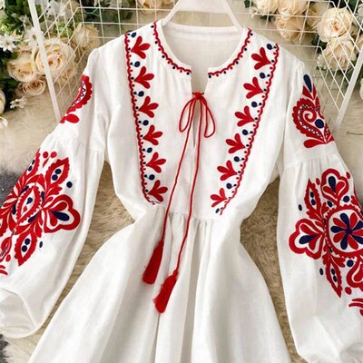 Women Autumn Dresses Bohemian Embroidered Flower O-Neck Lant