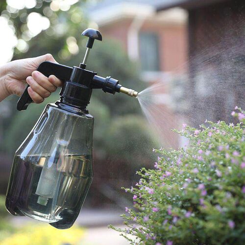 Manual air pressure watering can, spray bottle, water sprink