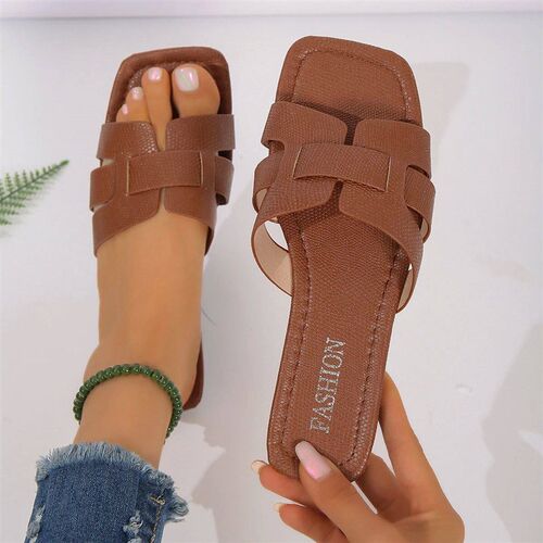 Ladies fashionable casual flat sandals, versatile outdoor