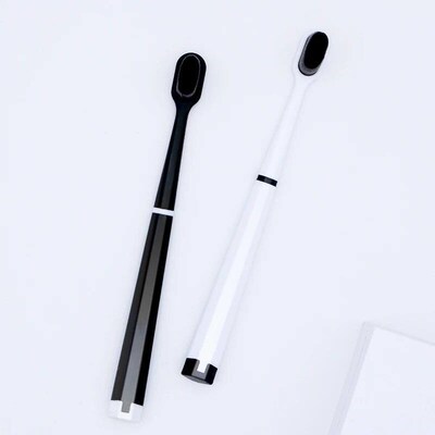 Very fine toothbrush bristles Suitable for people with sensi