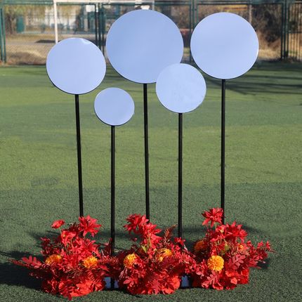 新款婚庆道具幻境镜面路引婚礼铁艺圆盘路引草坪婚礼舞台布置摆件