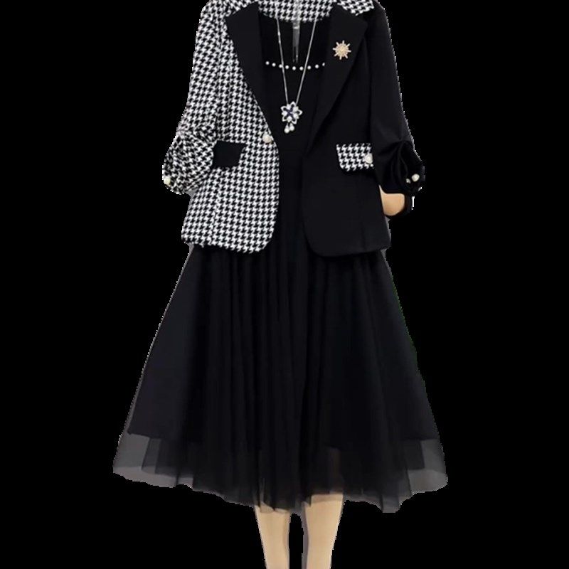 胖mm2024春季新款大码女装个性洋气ab版西装上衣外套吊带纱裙套装,女装/女士精品,大码套装,淘宝优惠券,粉丝福利购,淘宝优惠卷