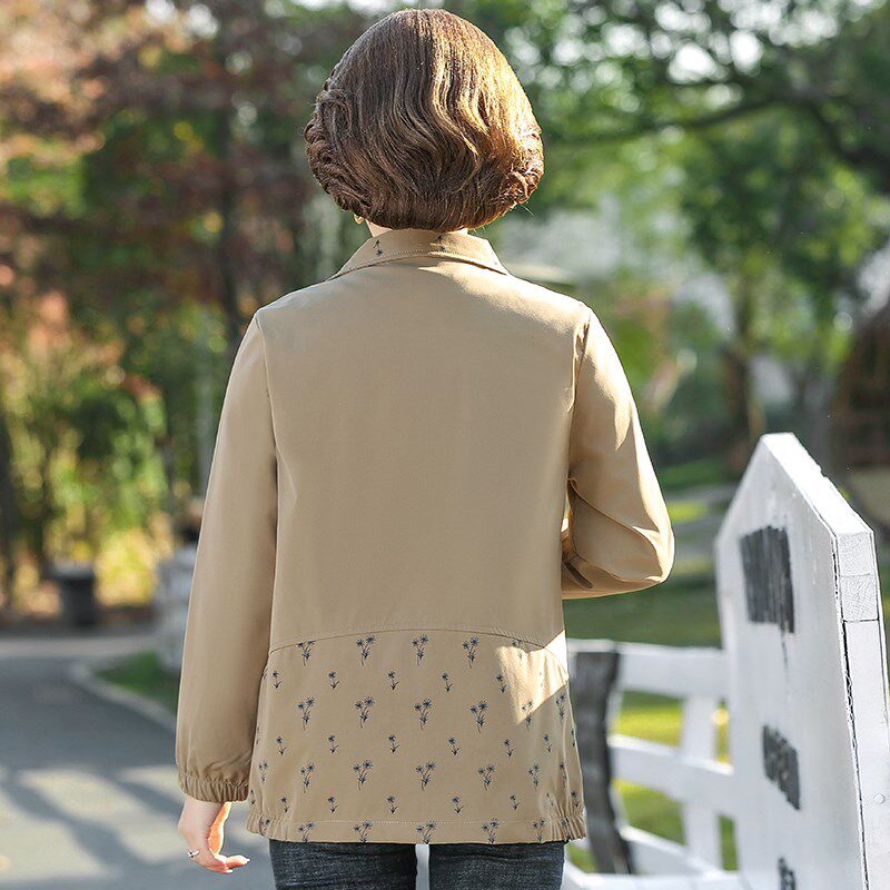 妈妈秋装新款外套短款时尚洋气风衣中老年女装薄款夹克休闲上衣40