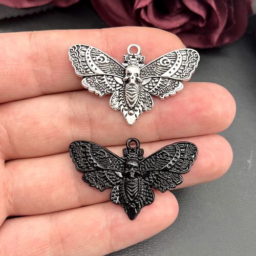 5 New Accessories Animal Moth Skull Moth Pendant Womens Men