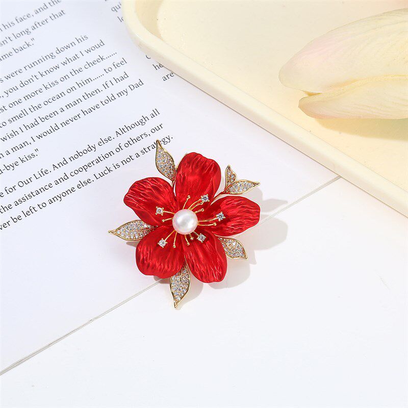 Red Rose Brooch Diamond Studded Elegant Corsage AntiSlip Pin