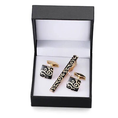 A set of high-grade tie clip carved exquisite Cufflinks anch