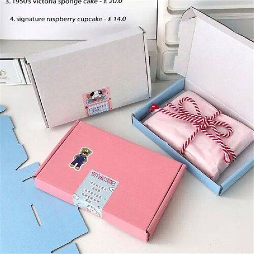 Gift Box Folding Convenient Affordable Attractive Versatile