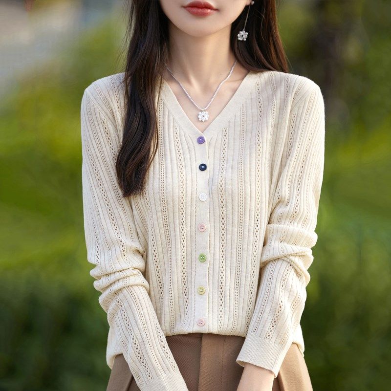 V领镂空精纺羊毛开衫女春秋彩扣长袖钩花毛衣宽松针织衫外套上衣,女装/女士精品,毛针织衫,淘宝优惠券,粉丝福利购,淘宝优惠卷