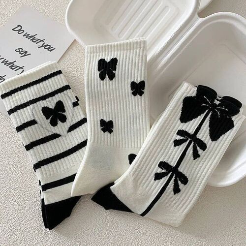 Black and White Strawberry Socks Womens Autumn Winter Japan