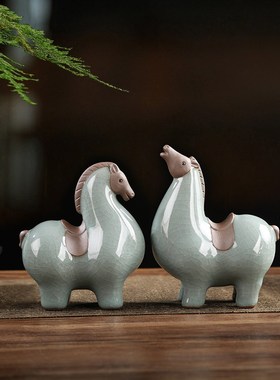 汝窑小唐马陶瓷摆件动物招财客厅玄关酒柜办公桌面装饰生肖马摆设