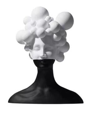 现代软装店饰轻品售楼处样板间OWP神秘奢女人物造型酒艺术品雕塑