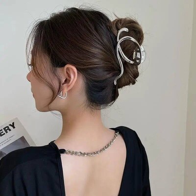 Ruoshui Woman Silver Capital Q Design Hair Claws Ladies Fash