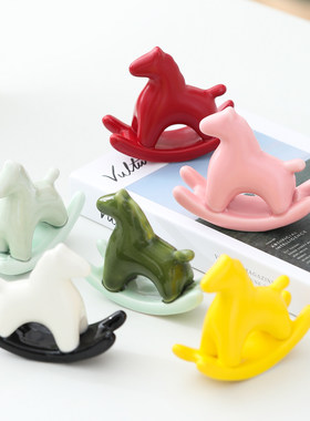 创意可爱摇摇马摆件简约陶瓷茶宠工艺品家居办公室茶桌面装饰摆设