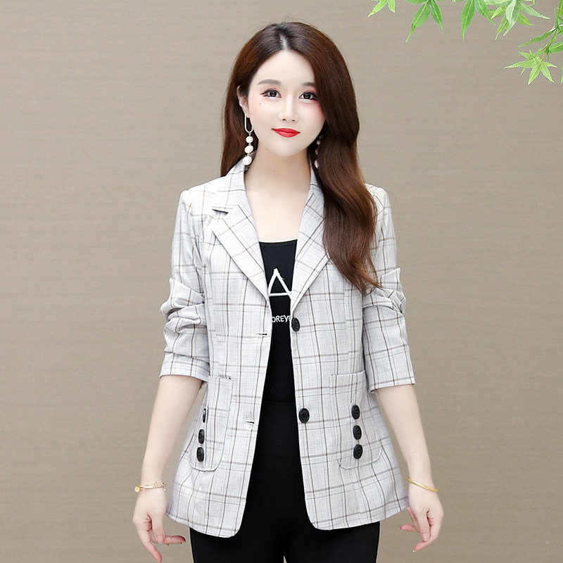 妈妈小西装外套女短款2022春秋装新款中年小个子休闲格子西服上衣