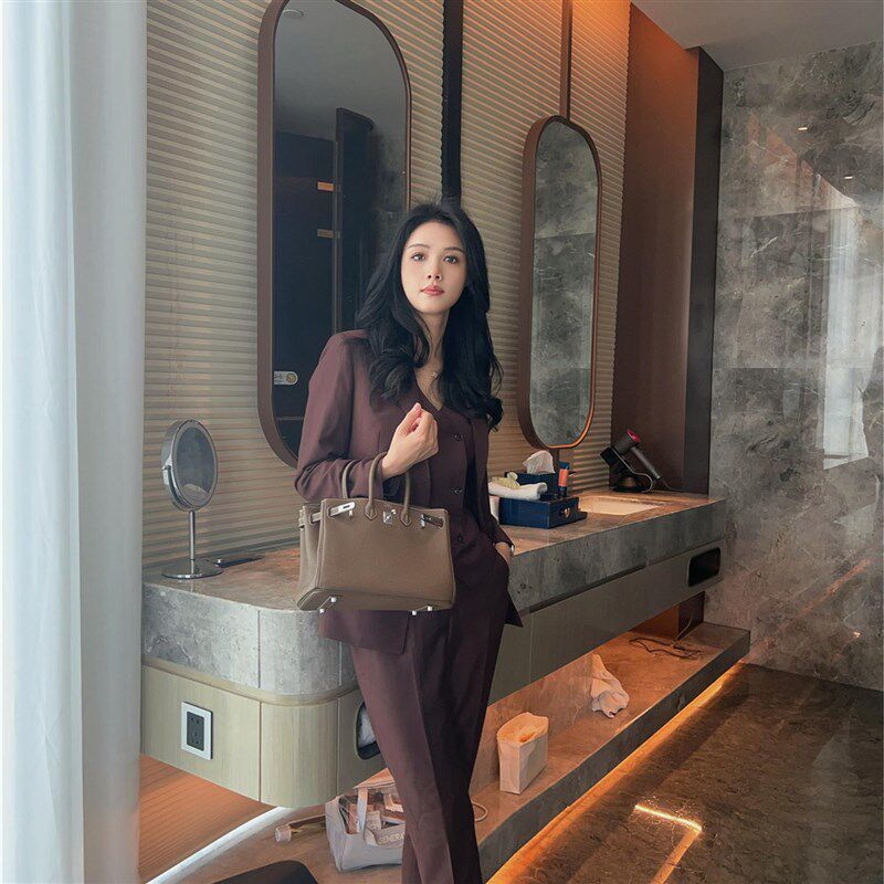 新款咖色三件套修身西装套装女 时尚工装九分裤