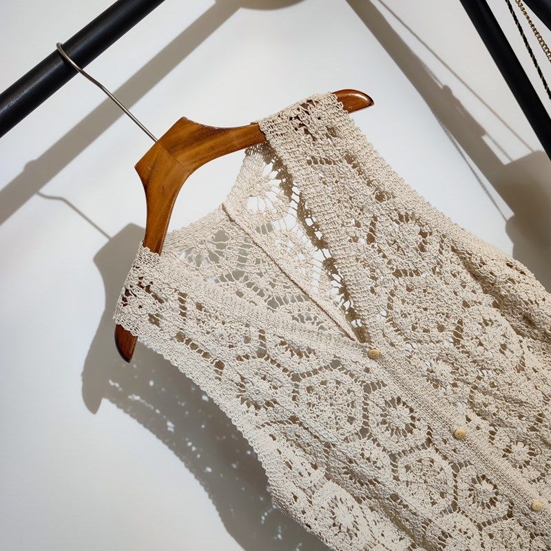 中长款勾花镂空针织马甲背心裙女夏季新款波西米亚无袖连衣裙外穿