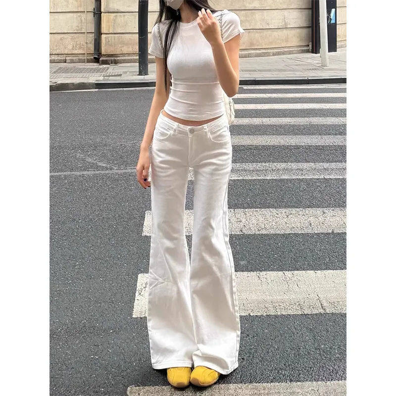 白色辣妹低腰微喇牛仔裤女夏季新款设计感阔腿显瘦不贴腿喇叭裤子