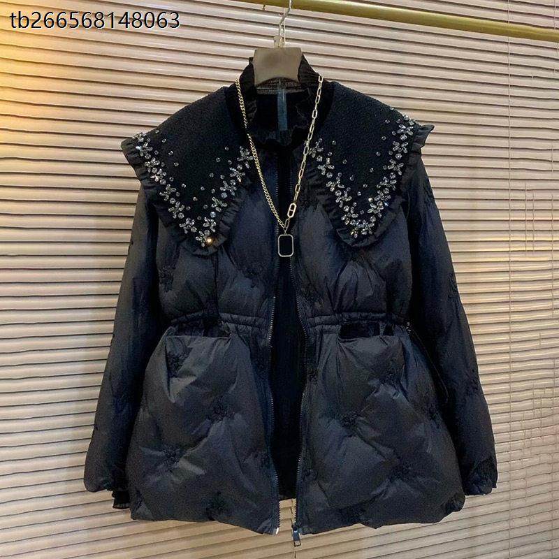 韩版重工镶钻娃娃领减龄