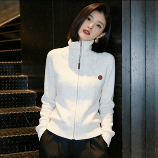 AI图 冬季法式毛衣开衫女加厚设计感撞色小香风针织外套