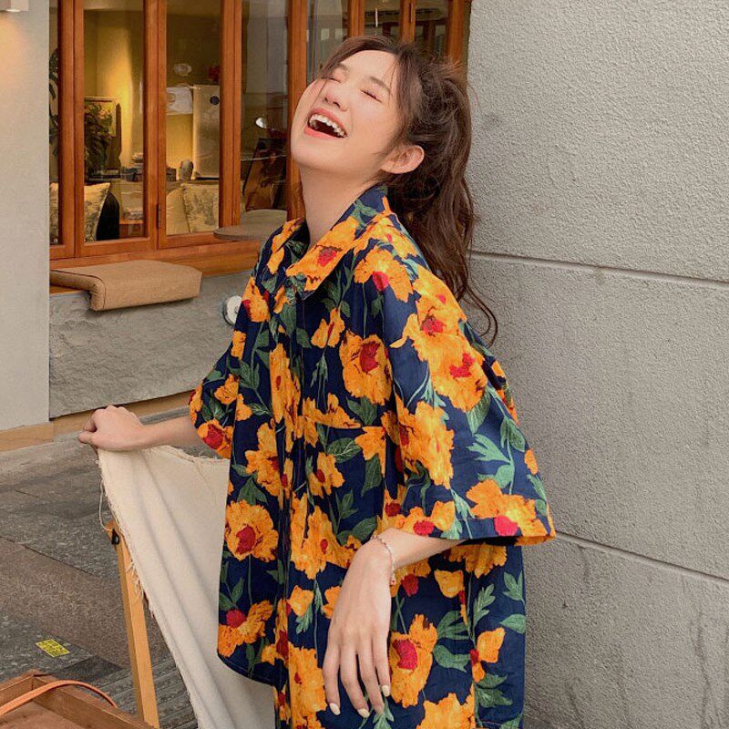 不一样亲子装夏装新款港风复古一家三口四碎花衬衫沙滩母女背带裤