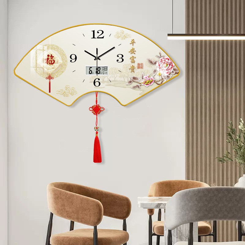 网红扇形挂钟夜光带日历客厅墙上装饰画钟表静音免打孔石英钟挂墙