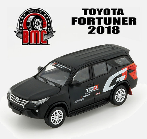 BMC 1 64 Toyota 丰田Fortuner穿越者SUV汽车GR赛车模型收藏摆件