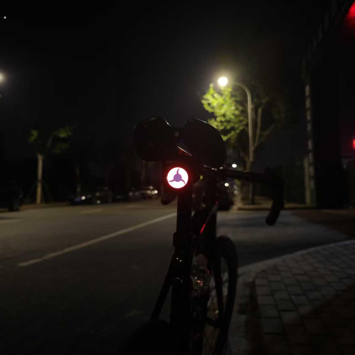 公路车动态写轮眼尾灯公路自行车恶魔之眼尾灯支持手机图传自定义