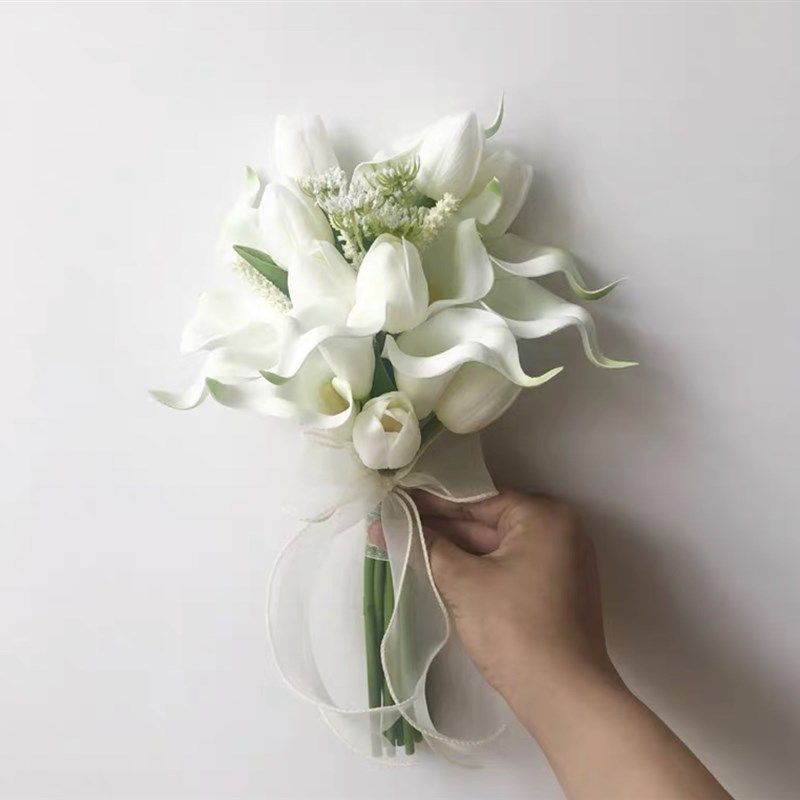 韩式新娘手捧花 马蹄莲郁金香高度仿真花 婚纱摄影领证手捧花