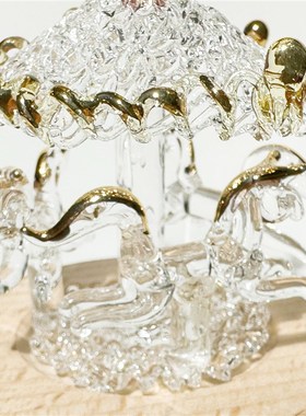 日式镂空描金手工玻璃摆件月亮城堡旋转木马手工镂空车载摆件礼物