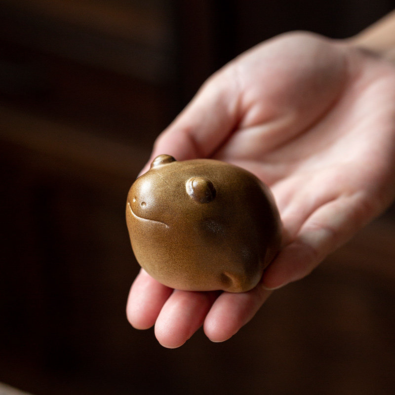 陶怡 中式粗陶萌蛙桌面小摆件 家用办公陶瓷茶玩柴棕釉茶宠摆件,餐饮具,茶宠摆件,淘宝优惠券,粉丝福利购,淘宝优惠卷