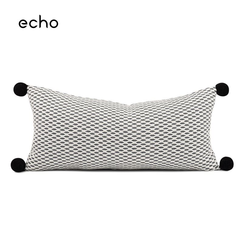 儿童房样板间黑白色绣球女孩房可爱床品抱枕定制床头长条腰枕靠垫
