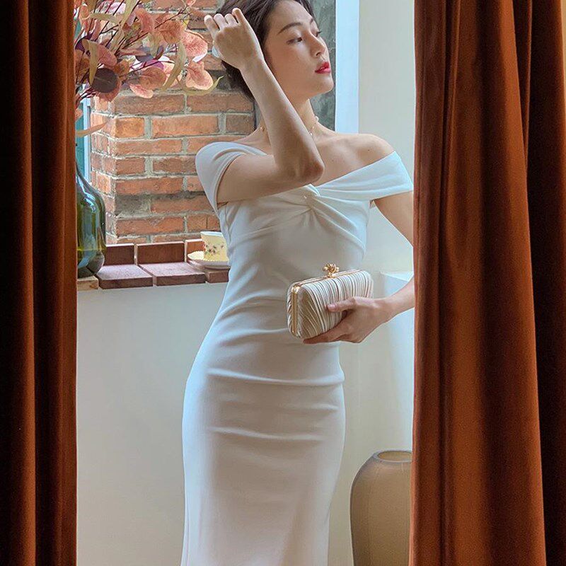 法式一字肩性感连衣裙女夏收腰显瘦包臀裙宴会高级感生日礼服长裙