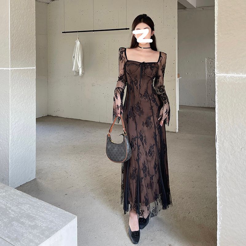 方领小众收腰显瘦喇叭袖设计感时尚法式气质优雅连衣裙女微胖大码