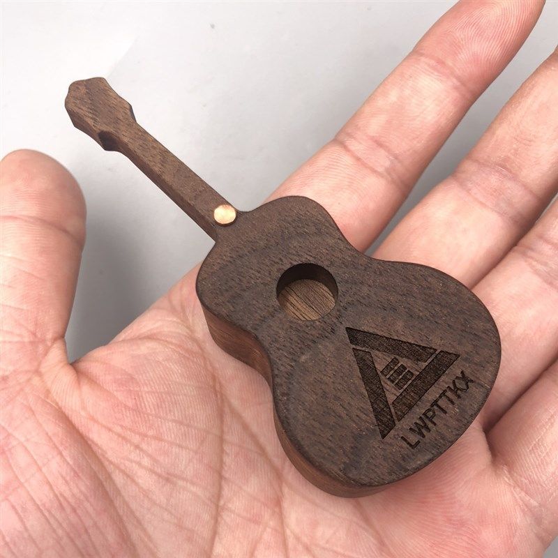 吉他拨片收纳盒套夹包项链钥匙扣随身携带戒指盒实木定制乐手礼物
