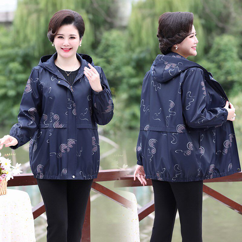 中老年人春装外套女大码妈妈装连帽风衣新款洋气奶奶夹克老人薄款